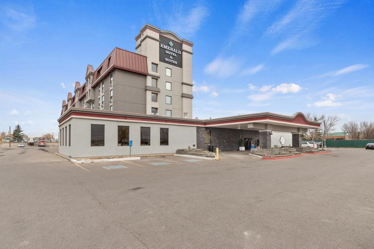 Emerald Hotel & Suites Calgary Airport Exteriör bild