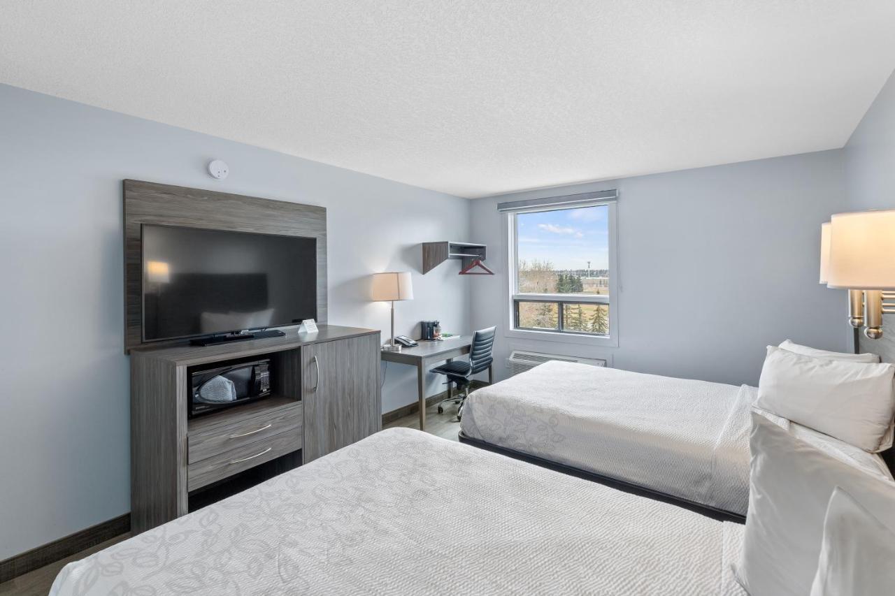 Emerald Hotel & Suites Calgary Airport Exteriör bild