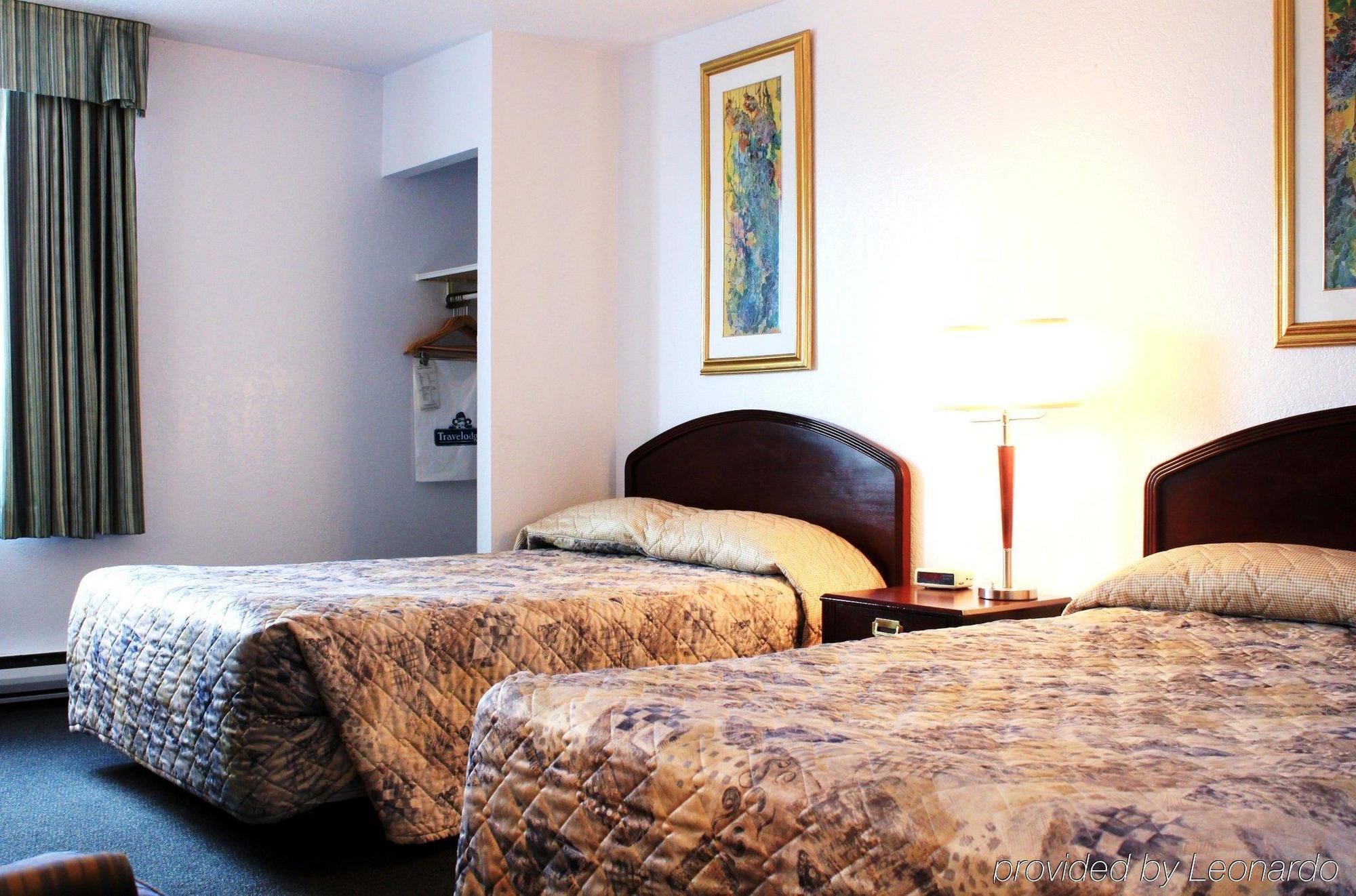 Emerald Hotel & Suites Calgary Airport Rum bild